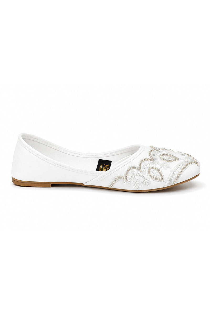 White Heart Khussa